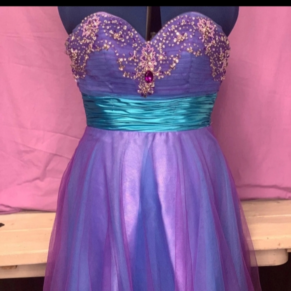🎈🎈flash sale🎈🎈Gorgeous formal dress - Picture 1 of 3